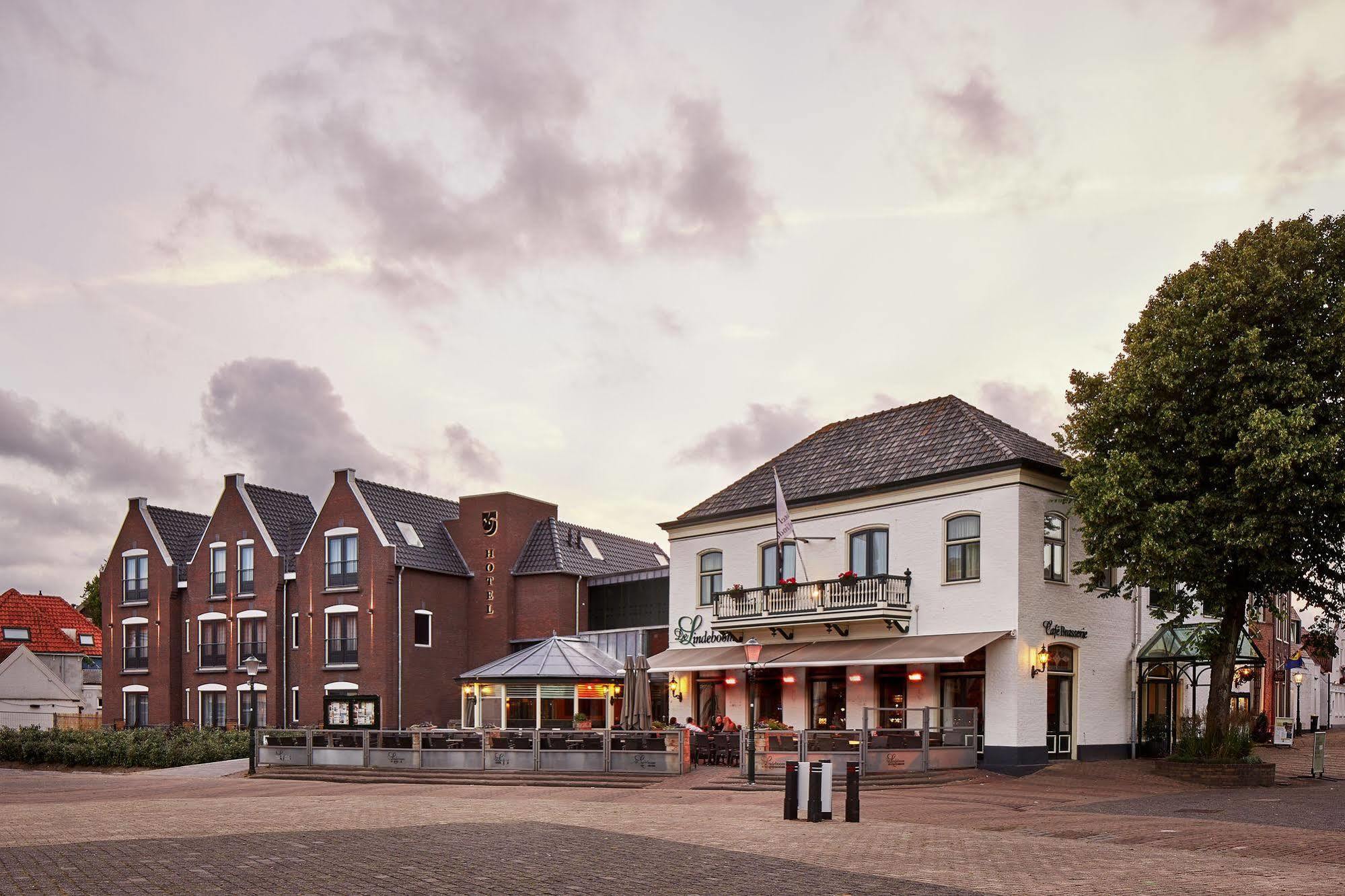 Hotel De Lindeboom Den Burg Exteriör bild